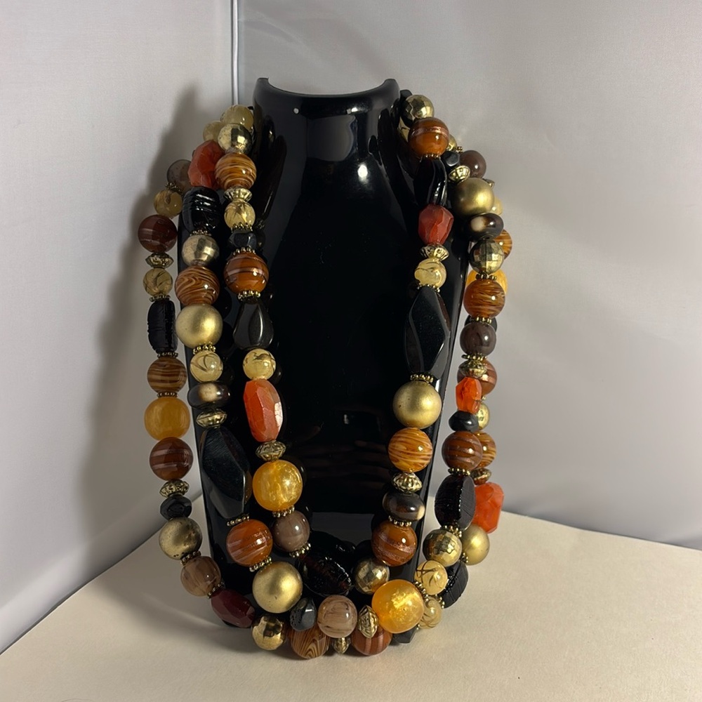 Chico’s 12 inches long necklace